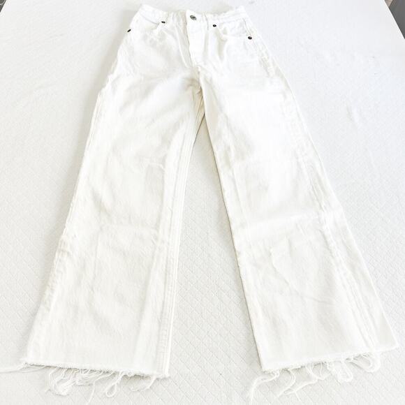 Zara White Denim High Rise Zip Fly Straight Leg Jeans Frayed Hem Size 0 - Picture 2 of 7